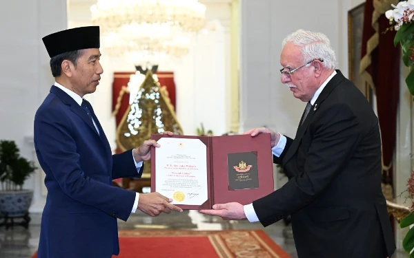 Thumbnail Presiden Jokowi Terima Penghargaan Grand Collar dari Pimpinan Palestina