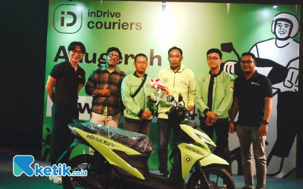 Thumbnail Kristiyan Raih Motor Beat, Juara I inDrive Kurir Surabaya