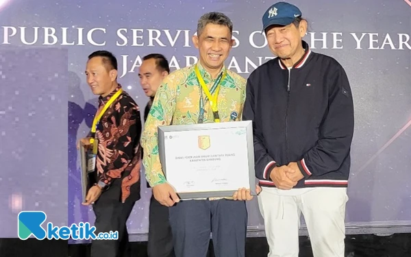 DPUTR Kabupaten Bandung Raih Penghargaan Public Service of The Year Jawa Barat & Banten dari MarkPlus Institute