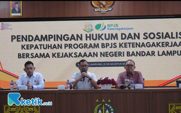 Thumbnail Inovasi Jaka Jamsos, Kejari Bandar Lampung Beri Sosialisasi Kepatuhan Program BPJS Ketenagakerjaan