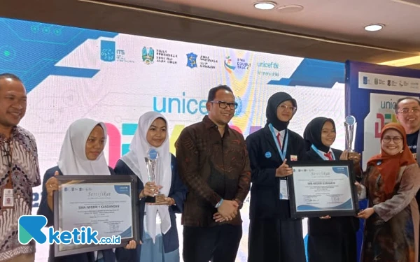 Thumbnail Hebat! SKB Kota Surabaya Sabet Juara 2 Aplikasi Website di Demo Day Digital Skills