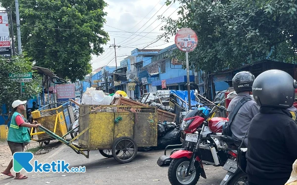 Thumbnail Jaga Estetika Wilayah, DLH Kota Malang Atur Batas Pengangkutan Sampah hingga 07.00 WIB