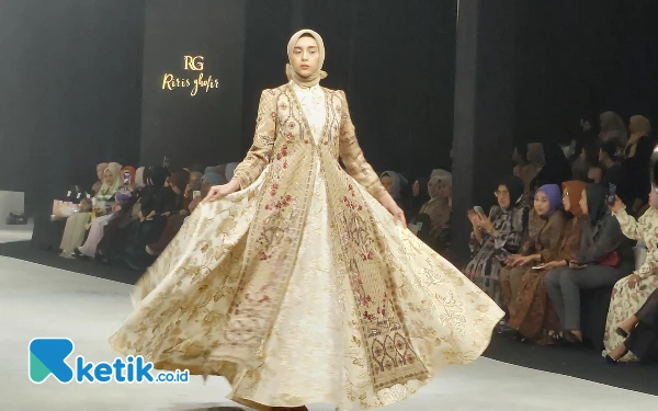 Teknologi Bertemu Fashion: Surabaya Fashion Parade 2024 Hadirkan Karya Bertema AVANTECH