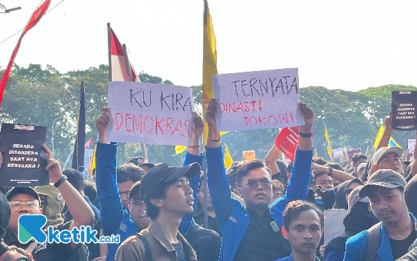 Thumbnail DPR RI Batal Sahkan RUU Pilkada, Mahasiswa Kota Malang Lanjutkan Aksi Lebih Besar