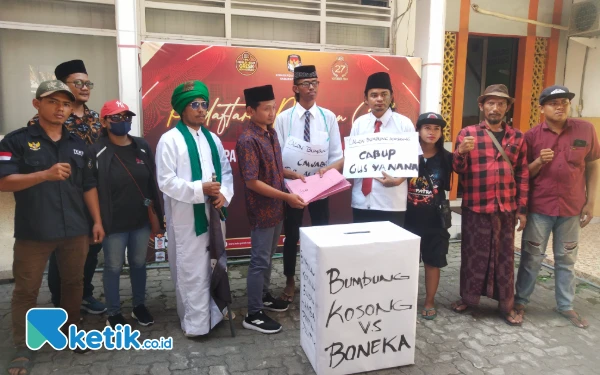 Thumbnail Berita - Sindiran, 11 Partai Koalisi Bumbung Kosong Daftarkan Paslon ke KPU Gresik