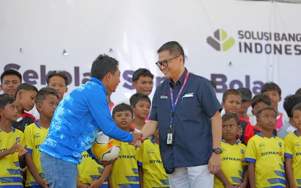 Thumbnail Berita - Kembangkan Potensi Generasi Muda, SBI Resmikan Sekolah Sepak Bola Dynamix