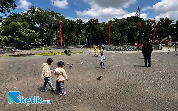 Thumbnail Hasil Revitalisasi Alun-Alun Merdeka Kota Malang Dapat Dinikmati Warga pada 2025