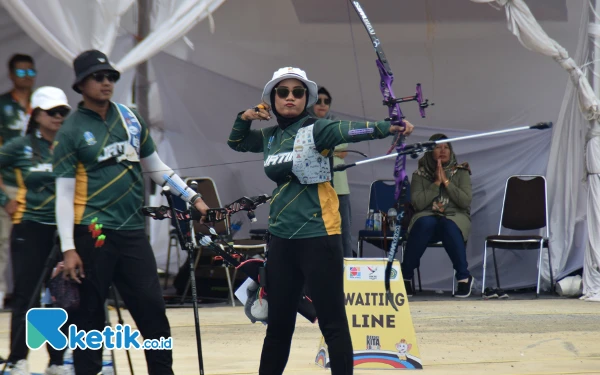 Thumbnail Berita - Panahan Jatim Tambah Dua Emas dari Recurve Women Team dan Recurve Mix Team