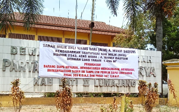 Kantor DPD Golkar Lumajag Disegel Keluarga Almarhum H. Munif Basyuni