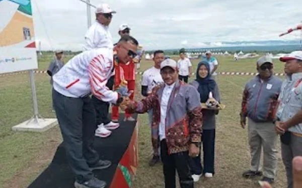 Anggota DPD RI Haji Uma Hadiri UPP Cabor Layang