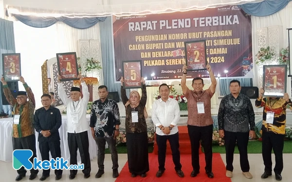 Thumbnail KIP Simeulue Gelar Rapat Pleno Terbuka Pengundian Nomor Urut Pasangan Bupati dan Wakil Bupati