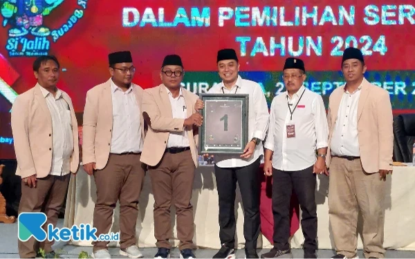 Thumbnail Berita - Ini Sikap PDIP dan Golkar Tanggapi Kotak Kosong di Pilwali 2024