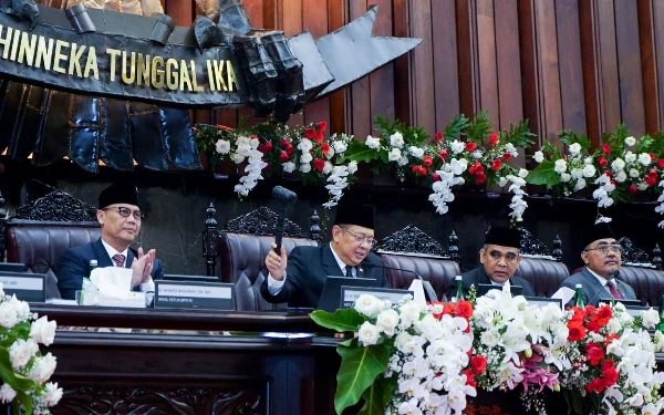 Thumbnail Berita - MPR RI Dorong Soeharto dan Gus Dur Diberikan Gelar Pahlawan Nasional