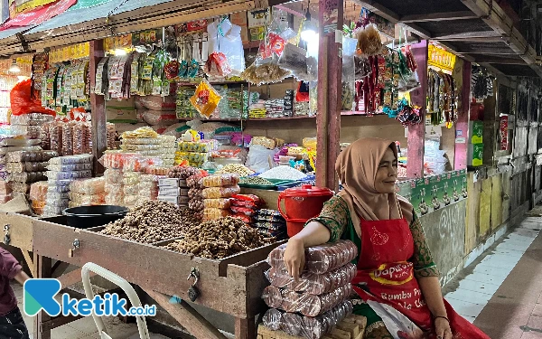 Thumbnail Akibat Banjir, Pedagang di Pasar Comboran Malang Tutup Lapak 3 Hari