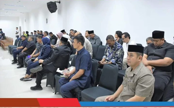 Thumbnail Dalam rapat paripurna DPRD Cianjur, turut hadir unsur Forkopimda, Para Kepala SKPD dan para tamu undangan lainnya (27/09/2024) (Foto: Prokopim Cianjur)