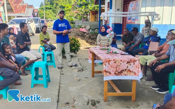 Thumbnail Sekretaris Umum Tim Koalisi Raja Ampat, Muh Taufik Sarasa, dalam kesempatan itu menjelaskan bahwa semua tim telah bergerak, di zona 3 ini para tim mulai membentuk tim di Saporkren dan juga di Nafirboy. "Jadi ini adalah titik awal kami di zona 3 ini bentuk tim," ujar Taufik (29/9/2024) (Foto: Abi/ Ketik.co.id)