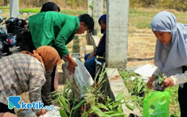 Indonesia Kaya Tanaman Herbal, Tiga Dosen Unusa Ajarkan Masyarakat Cara Memanfaatkannya