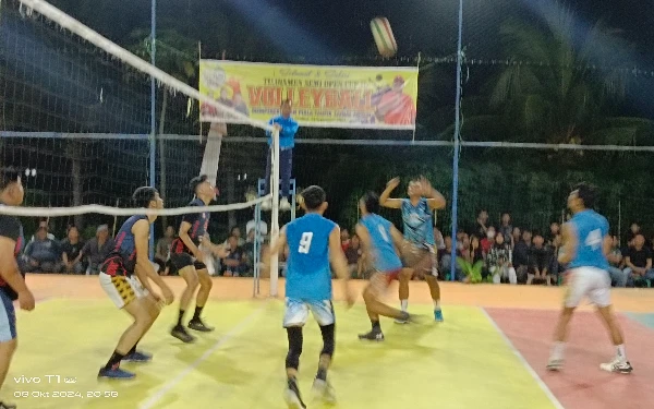 Thumbnail Berita - Final Semi Open Cup II Volley Ball Hessa Air Genting 2024, Berakhir Skor 3-2