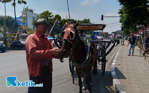 Thumbnail Paguyuban Kusir Dokar Wisata Nyatakan Dukungan ke Paslon Nurochman- Heli