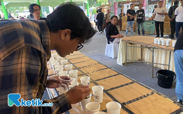 Thumbnail Berita - Lomba Melinting, Merajang Hingga Cup Taste Coffe Ramaikan FKN 2024