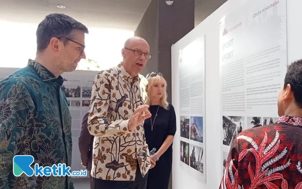 Thumbnail Berita - Jalin Kerja Sama, Kedubes Ceko Gelar Friendship Exhibition Ceko - Indonesia di ITS