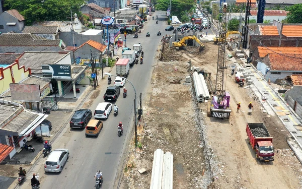 Thumbnail Berita - Pemkot Surabaya Prioritaskan Pembangunan Jalan Lingkar Luar Barat, JLLT Ditunda