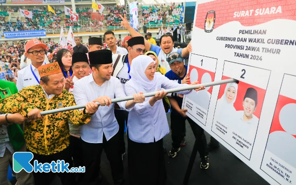 Thumbnail Berita - Sejuk dan Meriah, Artis Denny Caknan Ramaikan Kampanye Akbar Cagub Jatim Khofifah-Emil di Jember