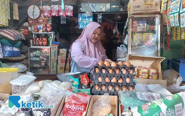 Thumbnail Berita - Jaga Daya Beli Jelang Nataru, Pemkot Surabaya Gencarkan Pasar Murah