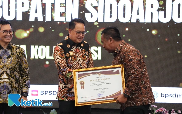 Thumbnail Berita - Pemkab Sidoarjo Raih Penghargaan Terbaik Ke-3 Kategori Innovation Academy 2024