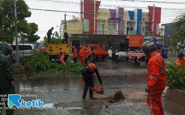 Thumbnail Berita - Antisipasi Bencana Hidrometeorologi, BPBD Kota Malang Pastikan Kesiapan Peralatan Evakuasi