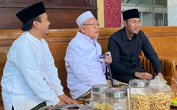 Thumbnail Berita - Aditya Halindra Faridzky Sambangi Ponpes Mansyaul Huda dan Ketua Ansor Tuban