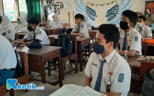 Thumbnail Catat! PPDB SMA/SMK 2023 Jatim Dibuka, Ini Persyaratan Setiap Jalur