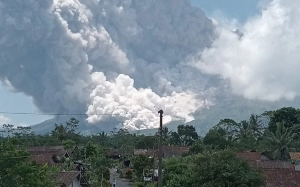 Thumbnail Merapi Erupsi, 8 Desa Terdampak  Abu Vulkanik