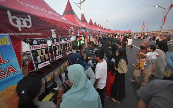 Thumbnail Gelar Festival Ramadan, Pemkot Surabaya dan Bank Jatim Bangkitkan Ekonomi UMKM 