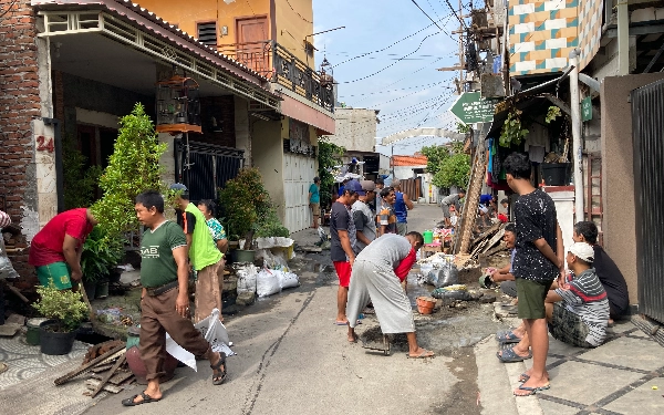 Thumbnail Program Surabaya Bergerak Sukses Mengubah 222 Kawasan Perkampungan