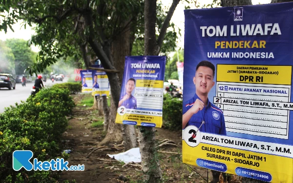 Thumbnail Berita - Pasang Baliho dan Poster Bahan Kampanye dengan Memaku Pohon Justru Bisa Turunkan Citra Caleg