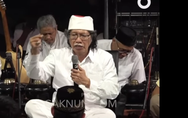 Thumbnail Berita - Cak Nun Alami Pendarahan Otak, Ini Tanggapan Sabrang