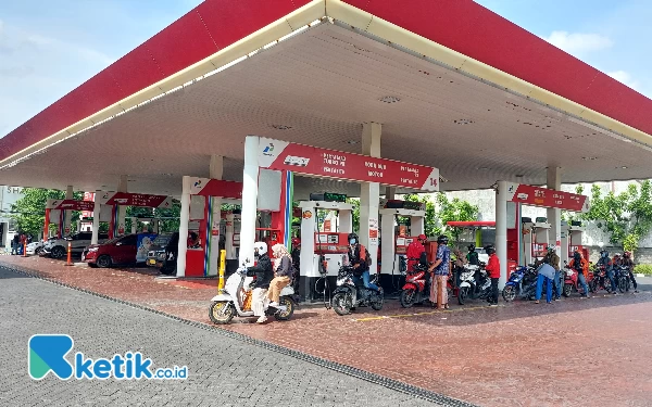 Thumbnail Naik Bareng-Bareng, Ini Harga Terbaru BBM Non Subsidi Pertamina, Shell hingga VIVO