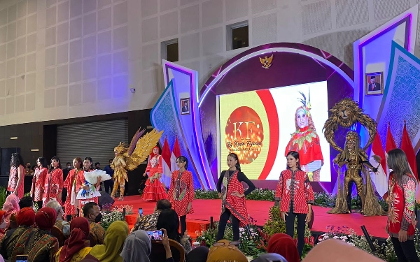 Thumbnail Batik Fashion Fair 2022 di Surabaya, Resmi Dibuka