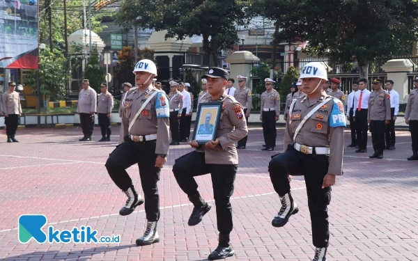 Thumbnail Terlibat Narkoba, Anggota Polres Malang Diberhentikan Tidak Hormat