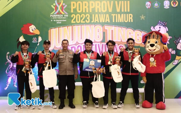 Thumbnail Peroleh 2 Emas dan 1 Perak, Kota Surabaya Berjaya di E-Sport Porprov VIII/2023