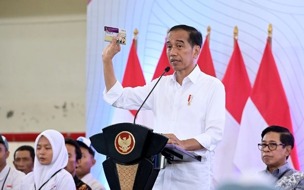 Thumbnail Jaga Mutu Jurnalistik, Jokowi Teken Perpres 'Publisher Rights' untuk Industri Media