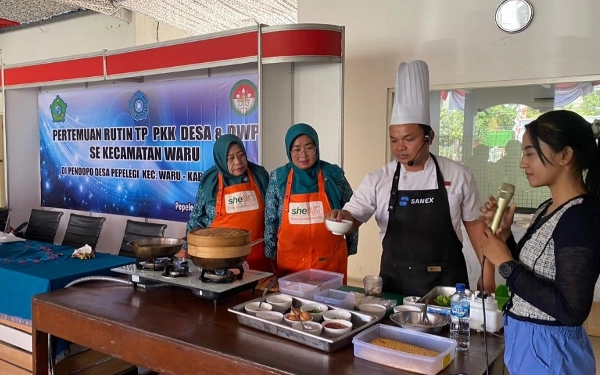 Thumbnail Tambah Wawasan Kuliner Ibu PKK, Chef Hotel Neo+ Waru Gelar Cooking Demo