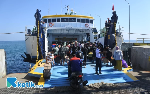 Thumbnail Dishub Jatim Siapkan Satu Armada Kapal Untuk Mudik Gratis di Pelabuhan Jangkar Situbondo