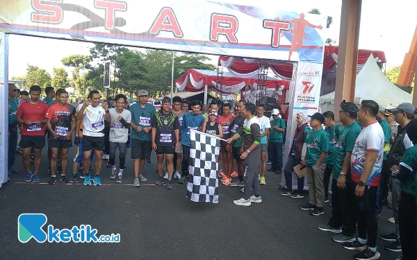 Thumbnail Berita - Meriah! Ribuan Runners Ikut Lomba Lari 5K Polresta Bandung