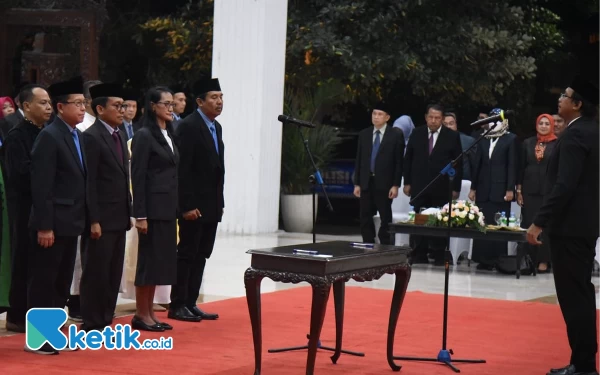 Thumbnail Pejabat Pemkab Sidoarjo Kebingungan setelah Muncul Surat Pembatalan Mutasi dan Pelaksanaan Pembatalan Mutasi