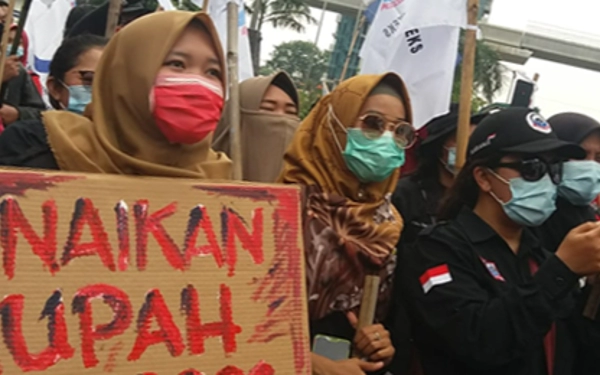 Thumbnail Perppu Cipta Kerja Tak Hapus Dua Hari Libur dalam Sepekan 