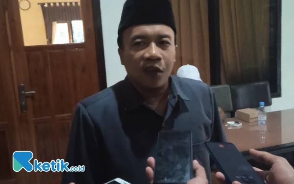 Thumbnail Wakil Ketua DPRD Trenggalek: Wisuda Sekolah kalau Bisa Gratis