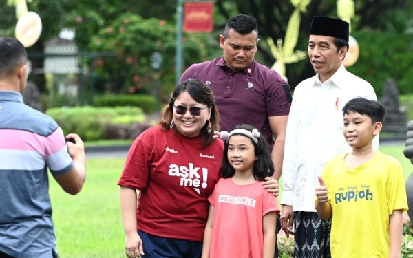 Thumbnail Idul Adha di Yogyakarta, Jokowi Sholat Ied dan Sapa Langsung Masyarakat