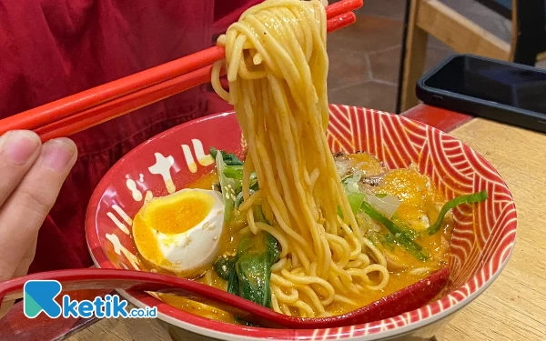 Thumbnail Kental dan Makin Gurih, Tokyo Belly Sajikan Kuah Ramen Nendang! 